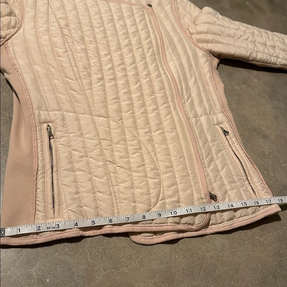 9/15 Saks Fifth Avenue 100% Silk Quilted Jacket - Picture 9 of 14